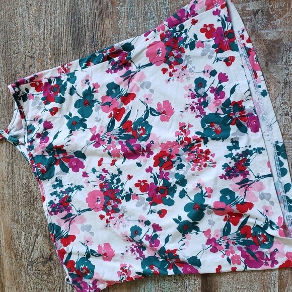 LOFT Cream Roses Print Floral Tank top EUC SZ. L - Picture 4 of 5